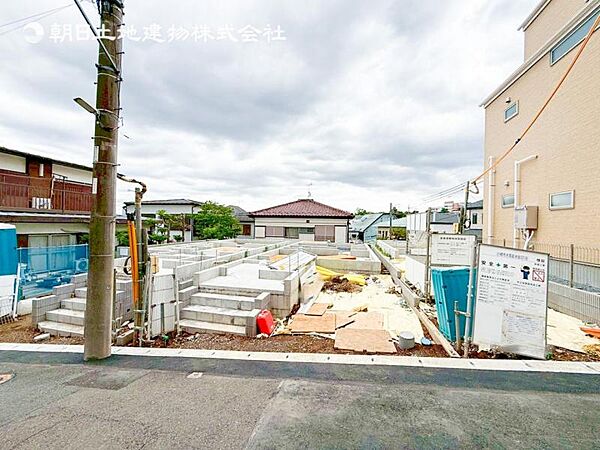 閑静な住宅地の立地の為、気持ちよく過ごすことが出来そうです！やさしい陽とやわらかな風が生活を彩ります　ゆとりがあり、心地よく落ち着いて過ごせる日常は次世代にもつなげていきたい大切な資産です！