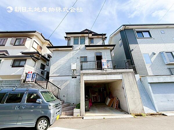 毎日のお散歩も楽しく緑に恵まれた静かな住環境となります！！！伸び伸びスローライフを叶えてくれる物件！自然豊富な季節の移ろいを身近に感じられる環境は空間に彩りを添えておしゃれな住空間を作り上げます！