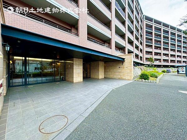 空を広く感じる。緑が多いゆったり感のある安心の住環境です！！潤いのある環境でホッと生活できそうです！おしゃれな雰囲気や自然の潤いがあり、親しみやすさと個性を！街に新たな価値をもたらし続けてくれます！