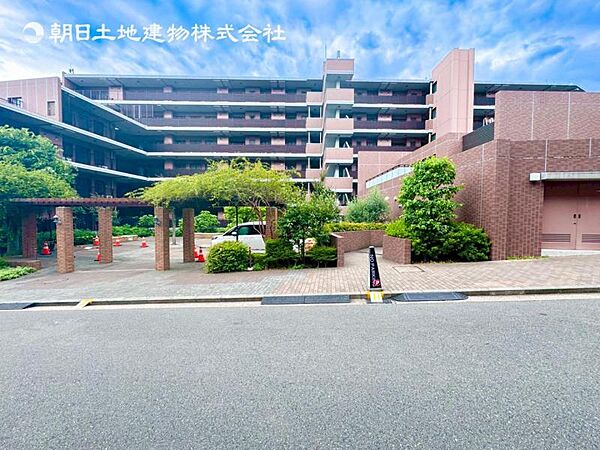 閑静な住宅地の立地の為、気持ちよく過ごすことが出来そうです！やさしい陽とやわらかな風が生活を彩ります　ゆとりがあり、心地よく落ち着いて過ごせる日常は次世代にもつなげていきたい大切な資産です！