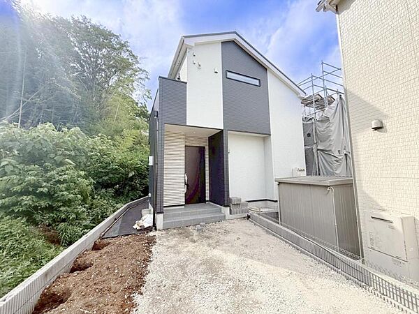空を広く感じる。緑が多いゆったり感のある安心の住環境です！！潤いのある環境でホッと生活できそうです！おしゃれな雰囲気や自然の潤いがあり、親しみやすさと個性を！街に新たな価値をもたらし続けてくれます！