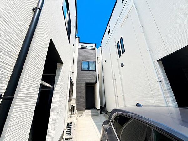 空を広く感じる。緑が多いゆったり感のある安心の住環境です！！潤いのある環境でホッと生活できそうです！おしゃれな雰囲気や自然の潤いがあり、親しみやすさと個性を！街に新たな価値をもたらし続けてくれます！