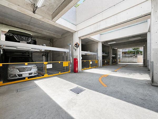 ～共用部の立体駐車場～