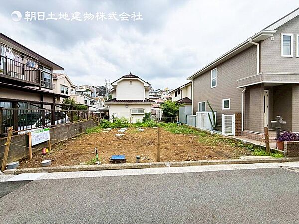 閑静な住宅地の立地の為、気持ちよく過ごすことが出来そうです！やさしい陽とやわらかな風が生活を彩ります　ゆとりがあり、心地よく落ち着いて過ごせる日常は次世代にもつなげていきたい大切な資産です！