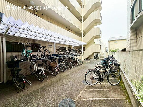 【内外観】お住まい探しは、物件そのものだけでなく、前面道路や土地の形状、敷地間口、周辺環境も重要です。