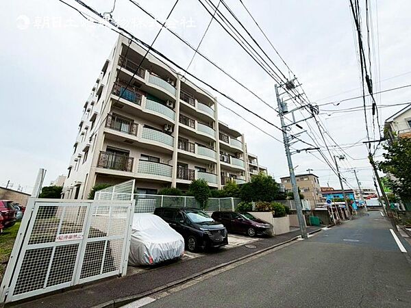 ●〇光と風が行わたる開放感あふれる邸宅　春には気持ちの良いそよ風、冬には朝の暖かな光　季節の移り変わりを感じる暮らしを実現。四季の移ろいを感じる事ができる住宅は生活に潤いを与え、豊かな心を育みます〇●