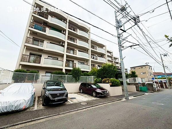 ●〇ここから始まる「日常」はご家族にとってかけがえのない時間となります。少しでも豊かに、快適に。そんな想いから本邸宅は生まれました。周辺には利便性の高い施設や緑にあふれ、永住の地に相応しい環境です〇●