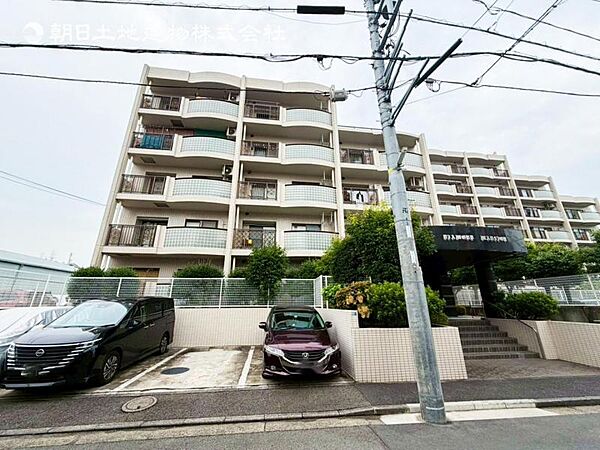 ●〇流行に左右されず、将来にわたって価値が継続する「上質」な佇まい。おしゃれな雰囲気や自然の潤い、親しみやすさといった個性で街に新たな価値をもたらします。光と風を贅沢なまでに感じる暮らしになります〇●