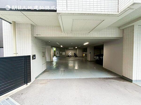 ●〇住むほどに深まる愛着、使い込むほどに馴染む風合いを大切にしていただけるデザインに。周辺の利便性や豊かな住環境など立地面でも魅力が多く、今も、これからもずっとここで生活したい。そう思える住宅です〇●