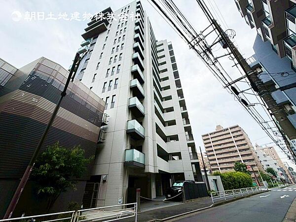 【内外観】モダンできりっとした表情が特徴的な佇まい。きっと、見つかる。帰りたくなる家。