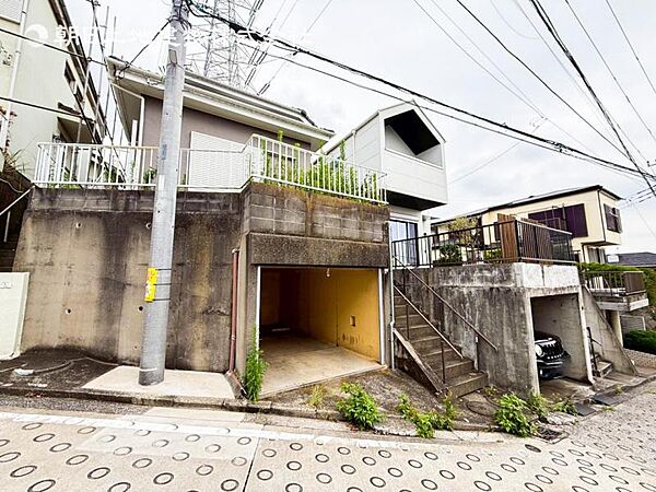 陽射しと心地よい風が自慢の立地！新鮮な空気と光が広がる空間！生活を豊かにする大切なファクターです！　快適な住居がもたらす洗練された充足は生活に満足をあたえ、本当の豊かさを感じることができるでしょう！