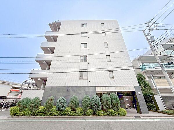 空を広く感じる。緑が多いゆったり感のある安心の住環境です！！潤いのある環境でホッと生活できそうです！おしゃれな雰囲気や自然の潤いがあり、親しみやすさと個性を！街に新たな価値をもたらし続けてくれます！