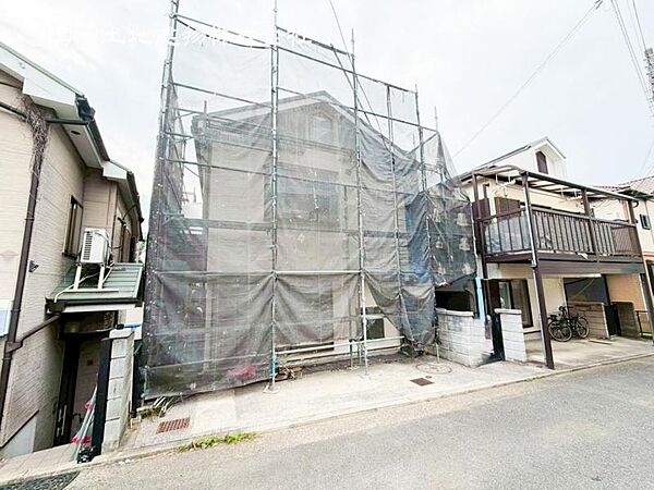 緑に恵まれたエリアで、自然に包まれた穏やかな暮らしを実現！！緑の潤いを感じながらホッと生活できそう。四季の移り変わりを感じられる贅沢な空間で、暮らしの夢を育む、あらたな住生活をスタートしてみませんか？