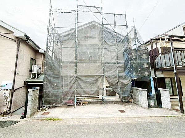 住みやすさとデザイン性を両立させた欲張りな住宅が登場しました　相反しがちなことが相互作用でより良質に！本物だけが表現することができる質の高い機能美はよきものをつなげた古くからの伝統と最新技術の結晶です