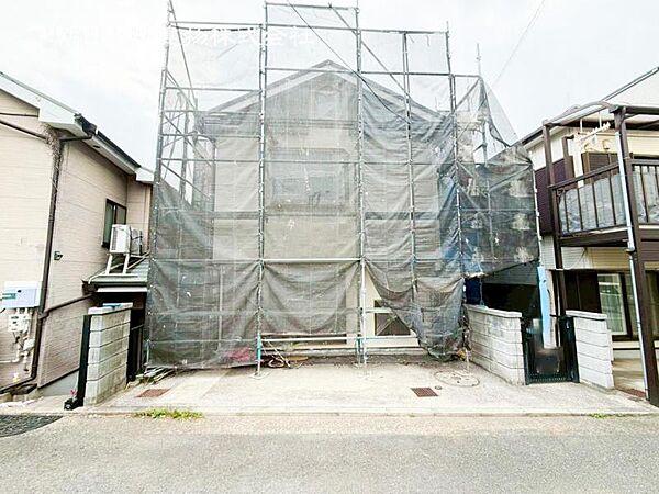 快適な住環境エリアで爽やかな中にも温かみを感じるデザイン！！時と共に装いを変える街の景観も独り占め。採光や開放性に恵まれ、暮らしの夢を育む理想の住まいがここにはあります！この街の景観をお楽しみ下さい。