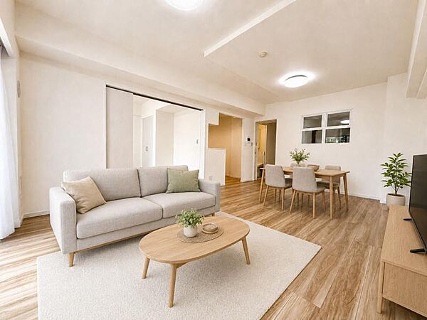 お天気が晴れの日は照明をつけなくても充分明るいリビングです！どこか落ち着きのある広々とした内装です！皆で過ごす空間が、目に浮かんでくる様な優しいリビングダイニングです！くつろいだり楽しい時間を是非！