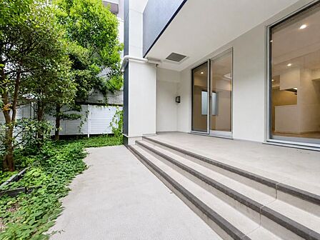 季節の飾り物など、より「おうち時間」を楽しめる空間。 家庭菜園などのお庭の手入れも楽しいです