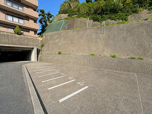 ～共用部の駐車場～