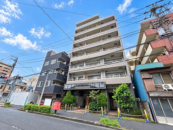 陽射しと心地よい風が自慢の立地！新鮮な空気と光が広がる空間！生活を豊かにする大切なファクターです！　快適な住居がもたらす洗練された充足は生活に満足をあたえ、本当の豊かさを感じることができるでしょう！