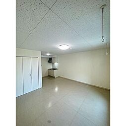 Ｆｉｏｒｅ棟高 1階ワンルームのリビング/ダイニング