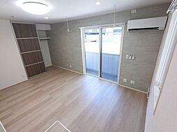 マヌール 1階ワンルームのリビング/ダイニング