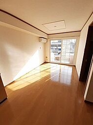 エヴァーグリーンI 1階2LDKのリビング/ダイニング