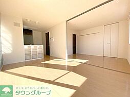 フローレス 2階2LDKのリビング/ダイニング