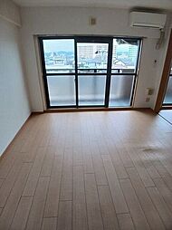 ピュアー双葉 4階3LDKのリビング/ダイニング