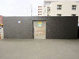 18 / 33