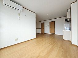 グラシアスＣ 201 2階2LDKのリビング/ダイニング