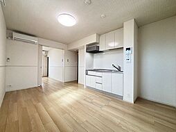 ファミーリエ 101 1階1LDKのリビング/ダイニング