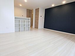 クレールエイワVII 102 1階1LDKのリビング/ダイニング