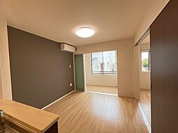 シェルブルー・Ｋ 102 1階1LDKのリビング/ダイニング