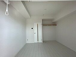 Brighton East 502 5階1Kのリビング/ダイニング