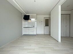 メリディアン泉ケ丘Solana 302 3階1DKのリビング/ダイニング