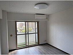 ケープロイヤル 205 2階ワンルームのリビング/ダイニング