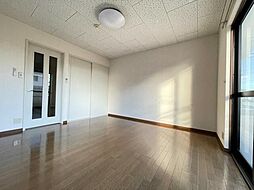 国見パーソナルIII 203 1階1Kのリビング/ダイニング