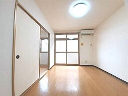 レジデンスオリーブＴ 203 2階2DKのリビング/ダイニング