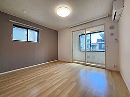 モダン・カーサ 101 1階1Kのリビング/ダイニング