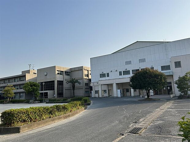 大野城市立平野中学校(500m)