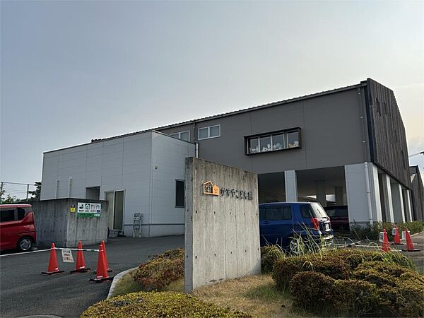 かすやこども館（318m）