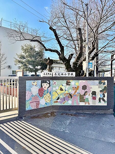 志免町立志免西小学校（1000m）