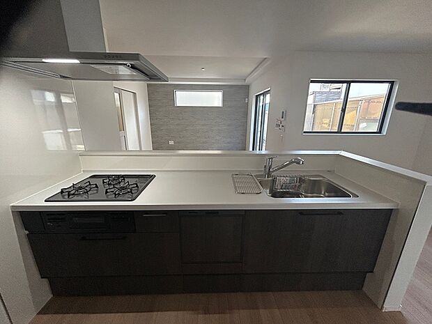 食器洗浄乾燥機付きキッチンで家事も楽々。