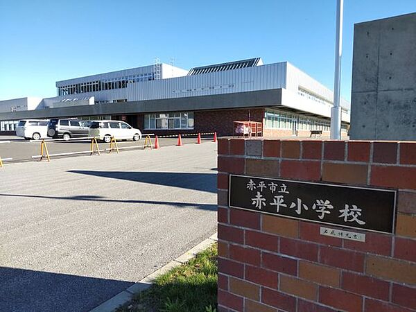 徒歩24分。赤平市立赤平小学校 1920m