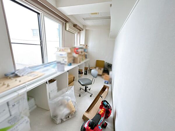 【教室3】収納やバックヤードとしても活用しやすいスペースです。