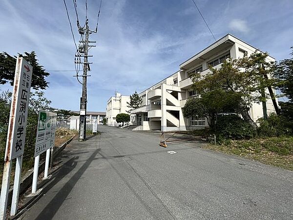 石巻市立広渕小学校 徒歩22分。 1750m