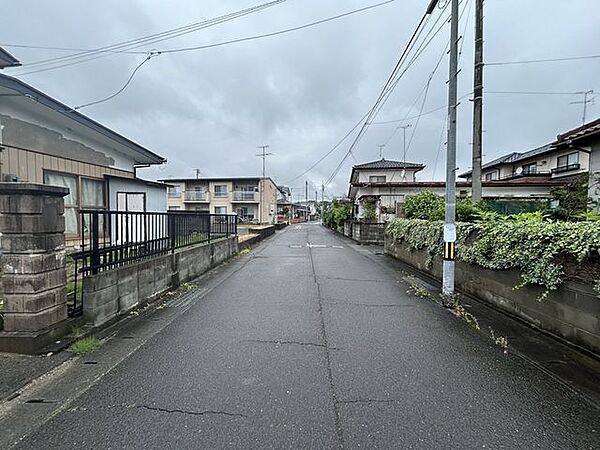 【前面道路】北東側公道の幅員は、6.4ｍ。