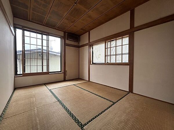 【2階西側和室】約6帖