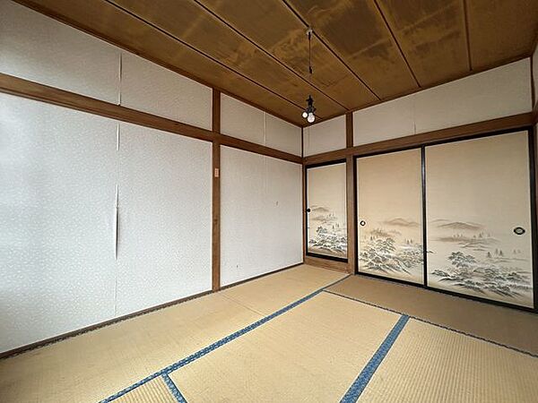 【2階東側和室】約6帖