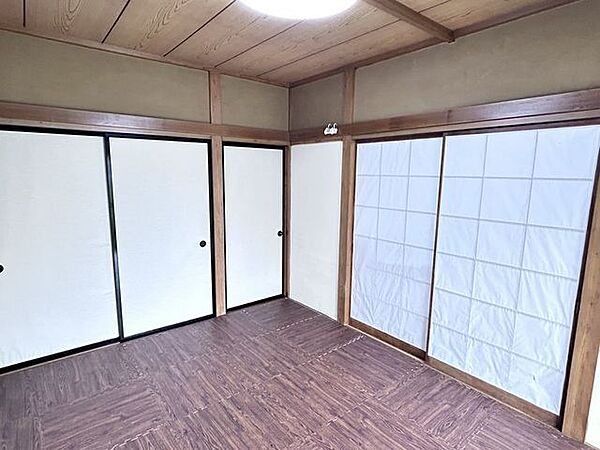 【1階和室】約6帖。